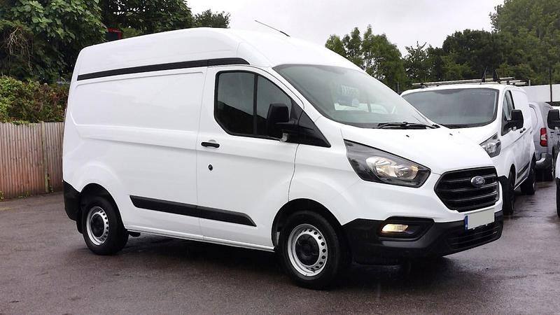 Used Ford Transit Custom 105 HP (77 kW) 2020 White Van