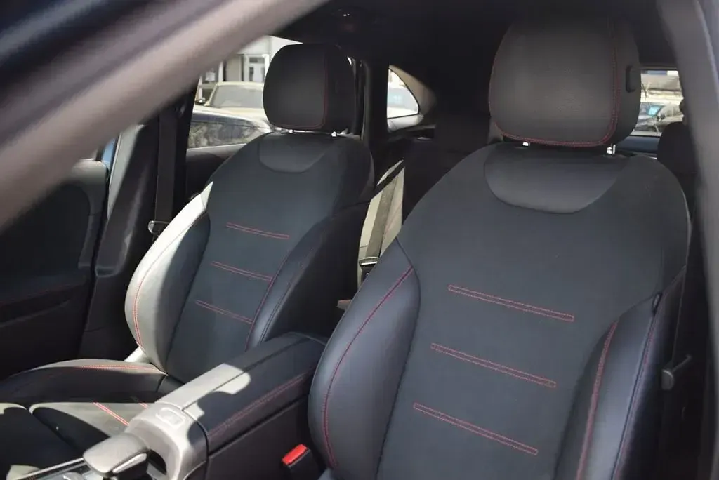 Used Mercedes GLA200 AMG line 163 HP (119 kW) 2023 Blue SUV