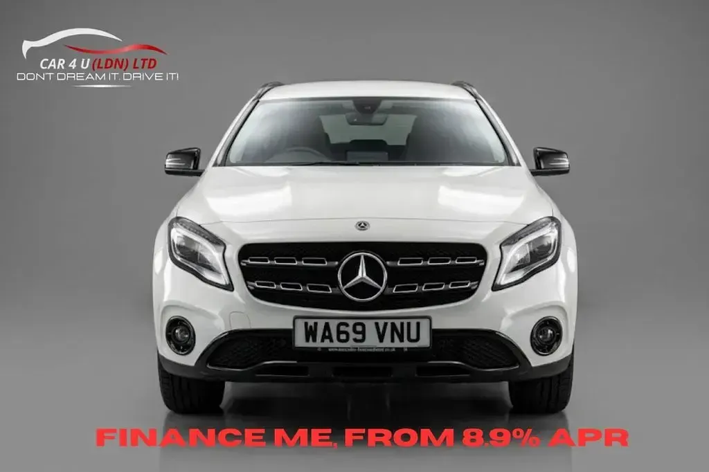 Used Mercedes GLA180 Urban 122 HP (89 kW) 2019 White SUV