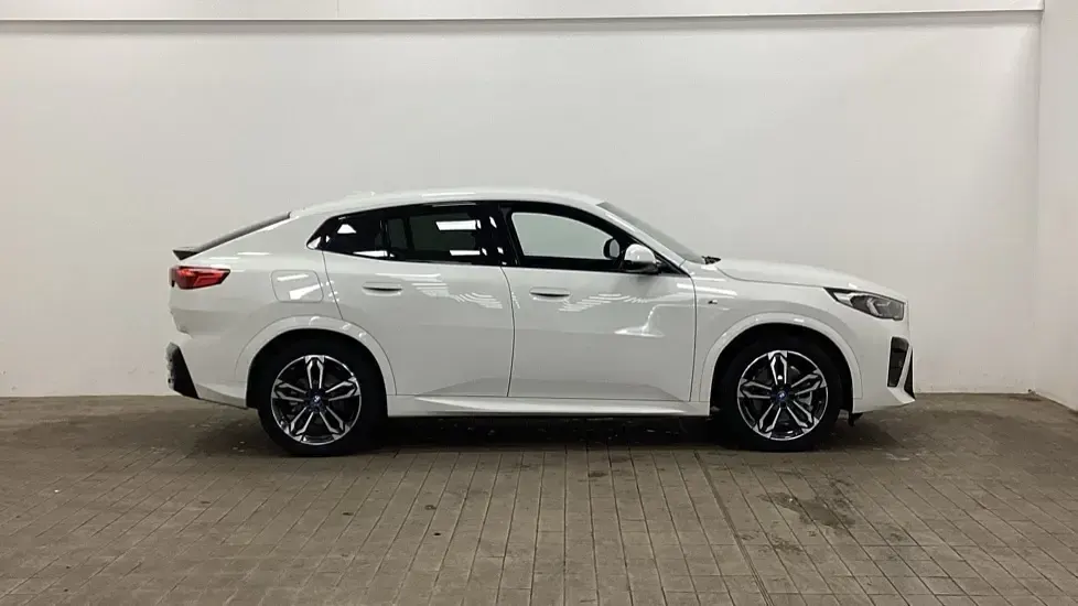 Used BMW iX2 M Sport 227 kW (309 HP) 2024 White SUV