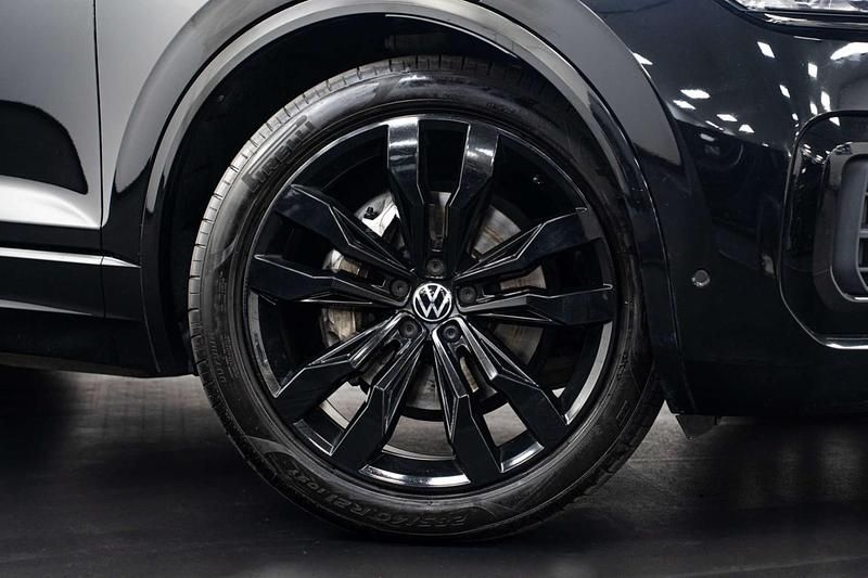 Used VW Touareg Black Edition 231 HP (169 kW) 2023 Black SUV