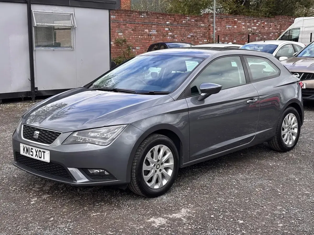 Usado Seat Leon SE 2015 Cinzento Citadino