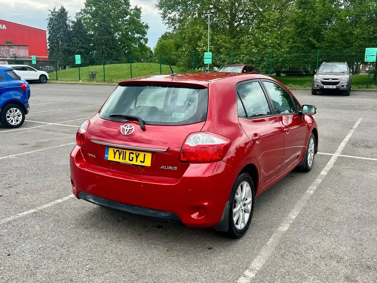Used Toyota Auris 2011 Red Hatchback