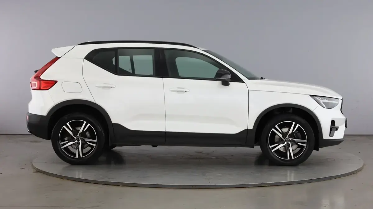 Used Volvo XC40 Plus 2022 White SUV