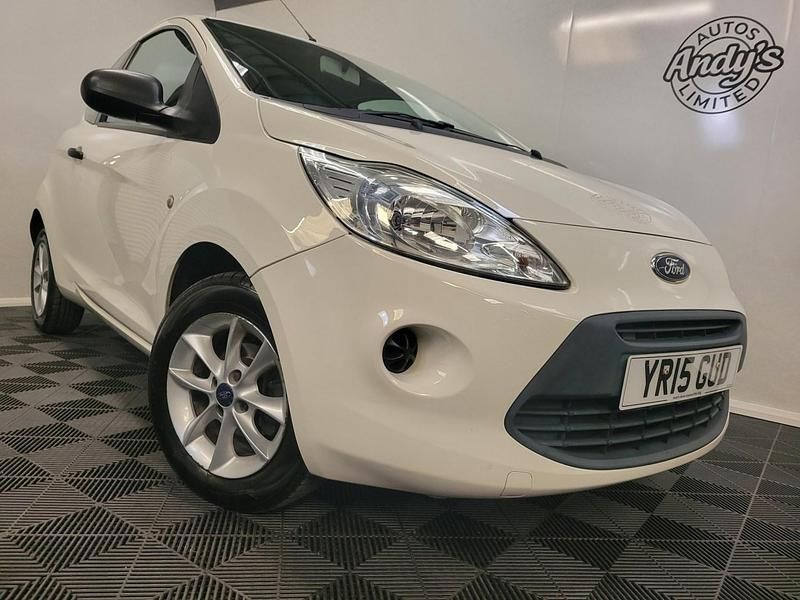 Usado Ford Ka Studio 69 HP (50 kW) 2015 Branco Citadino