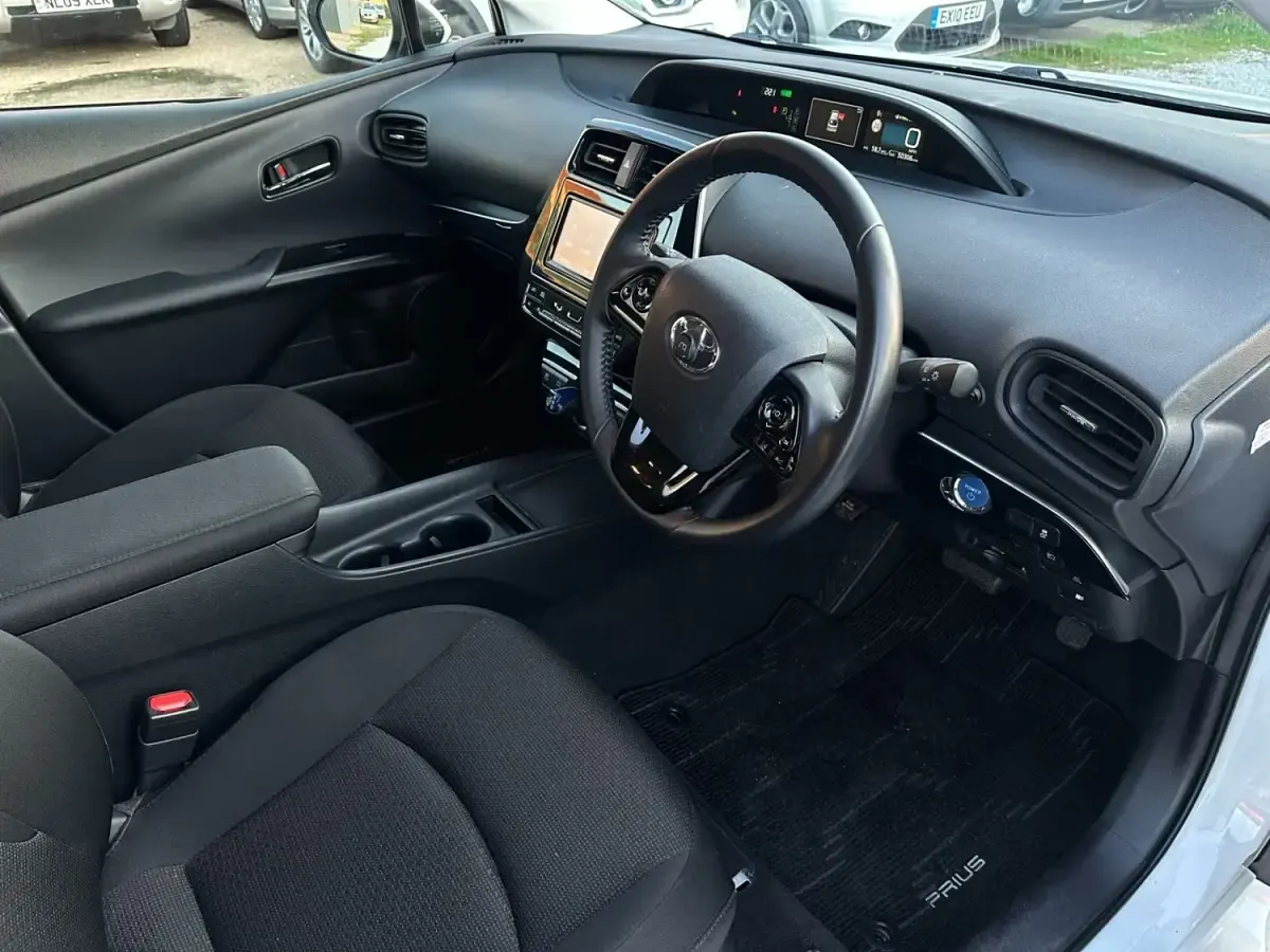 Usado Toyota Prius Business Edition 122 HP (89 kW) 2021 Branco Citadino