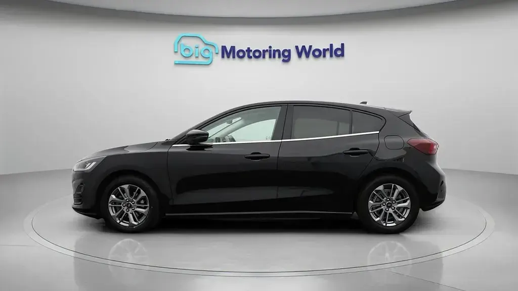 Używany Ford Focus Titanium 155 KM (114 kW) 2023 Czarny Hatchback