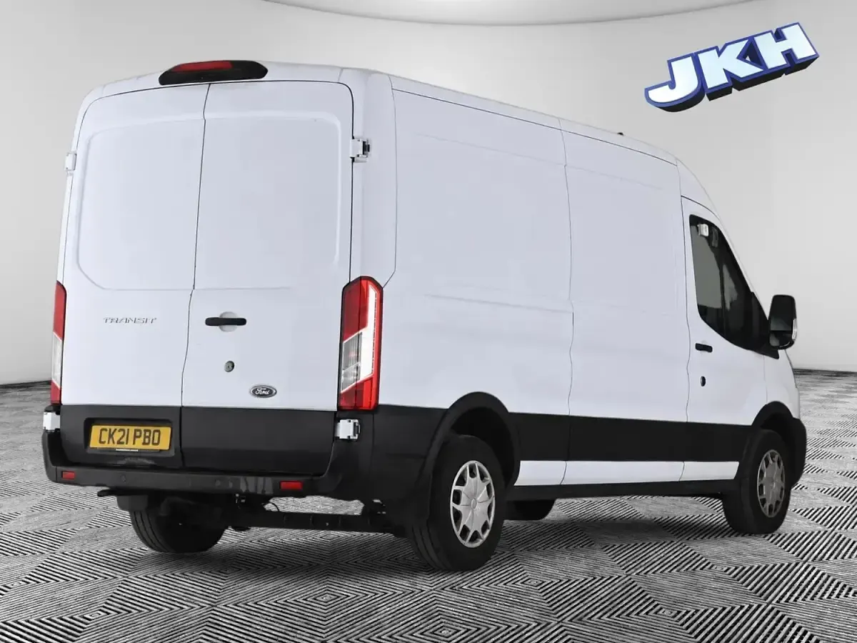 Used Ford Transit Trend 130 HP (95 kW) 2021 White Van