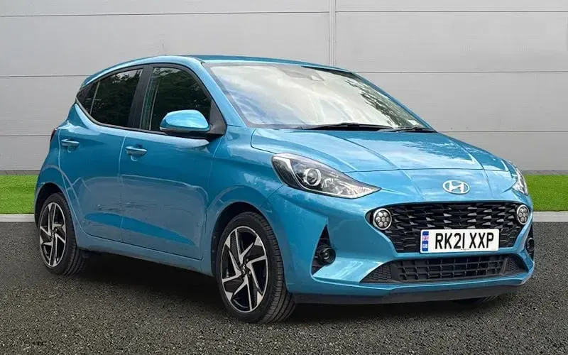 Used Hyundai i10 Premium 84 HP (61 kW) 2023 Hatchback