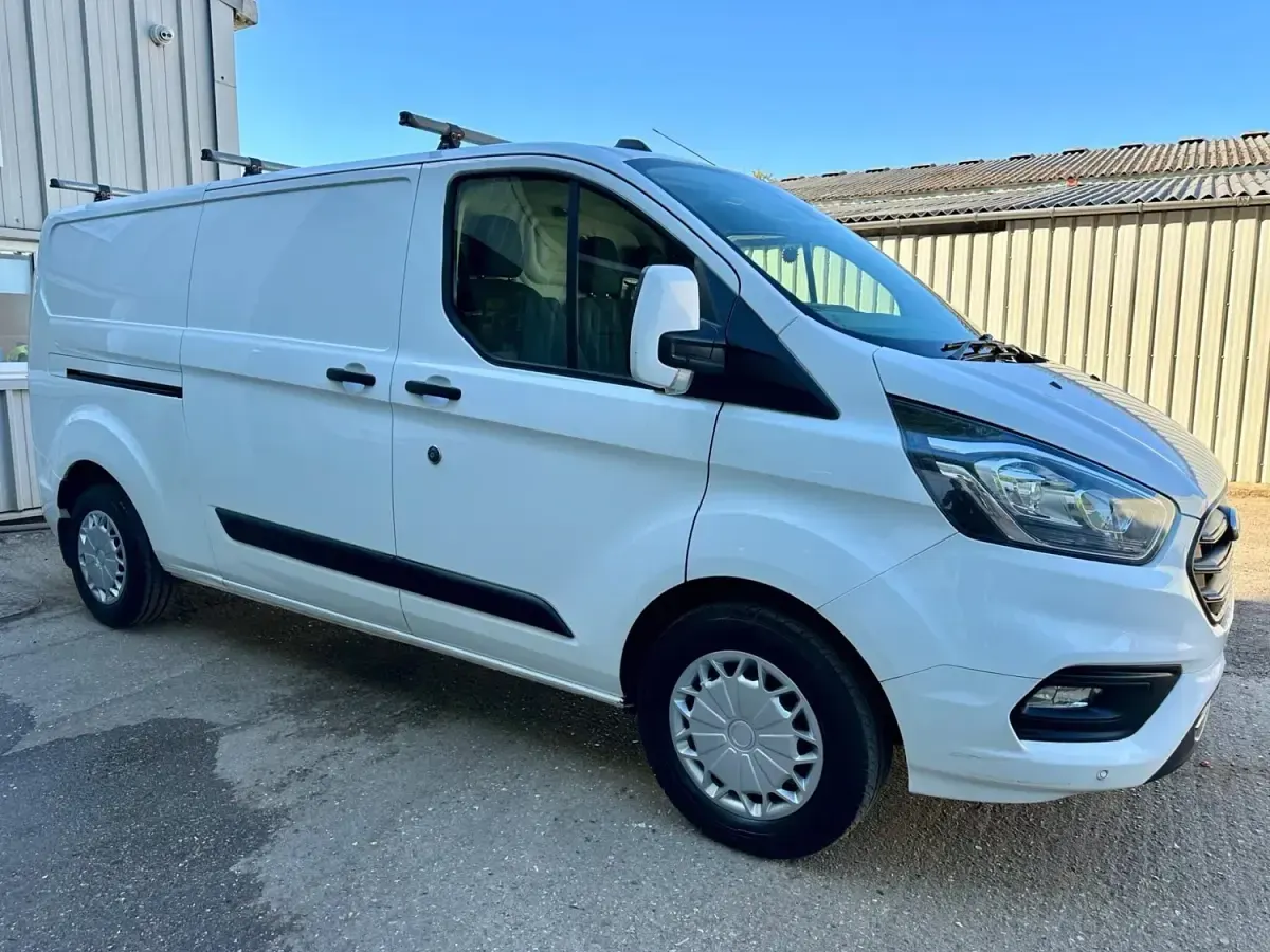 Used Ford Transit Custom Trend 105 HP (77 kW) 2020 White Van