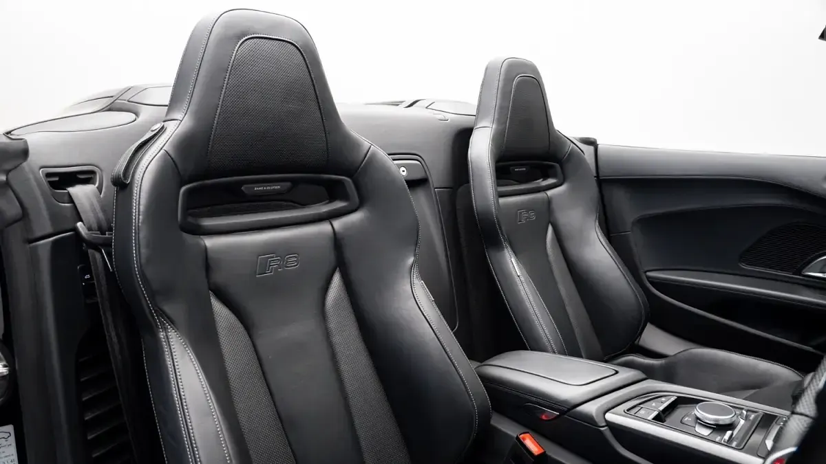 Used Audi R8 Spyder Performance 620 HP (456 kW) 2021 Black Cabriolet