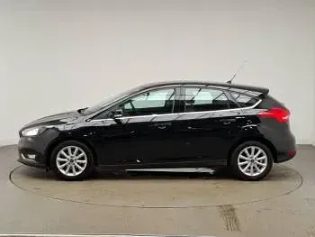 Usado Ford Focus Titanium 100 HP (73 kW) 2017 Preto Citadino