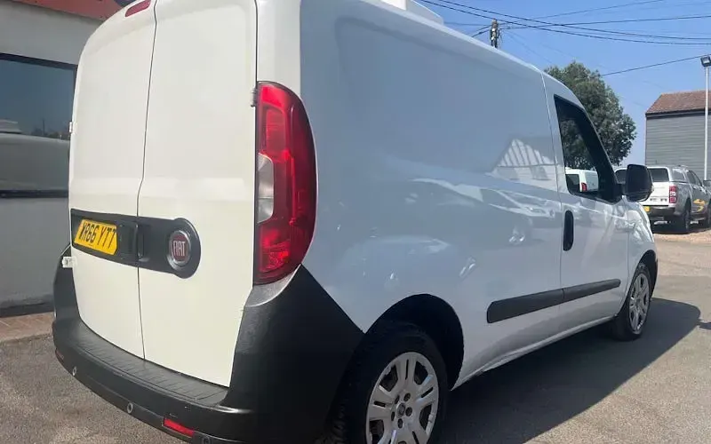 Used Fiat Doblò 95 HP (69 kW) 2016 White MPV