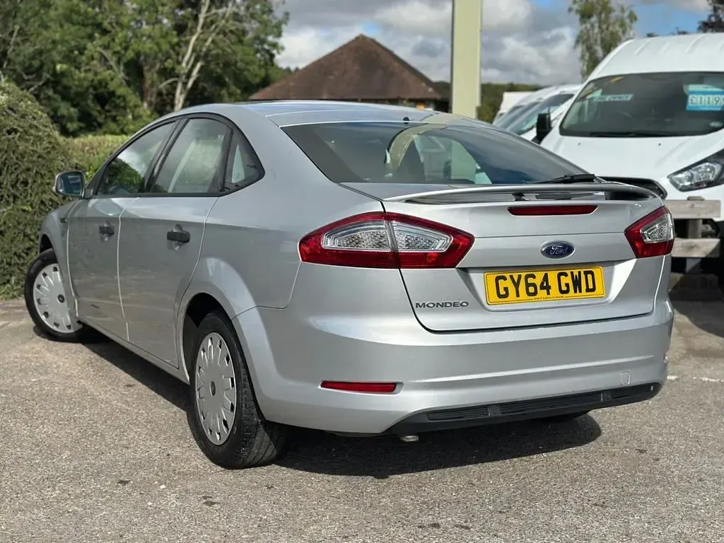 Used Ford Mondeo S 115 HP (84 kW) 2014 Silver Hatchback