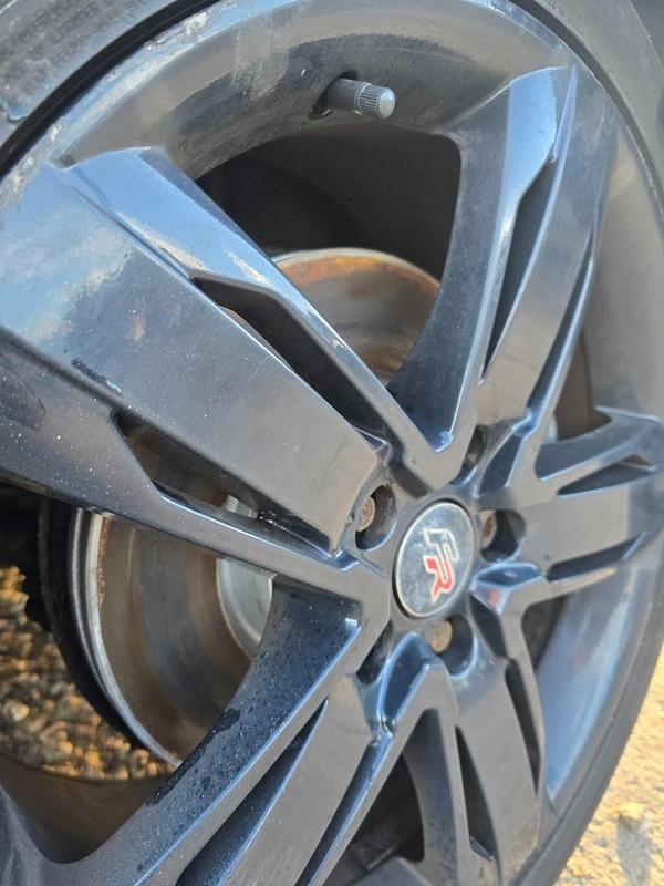 Begagnad Seat Leon FR 170 HK (125 kW) 2011 Vit Halvkombi