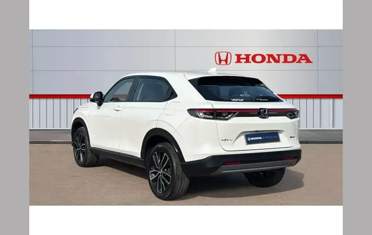 Używany Honda HR-V Elegance 131 KM (96 kW) 2023 Biały SUV