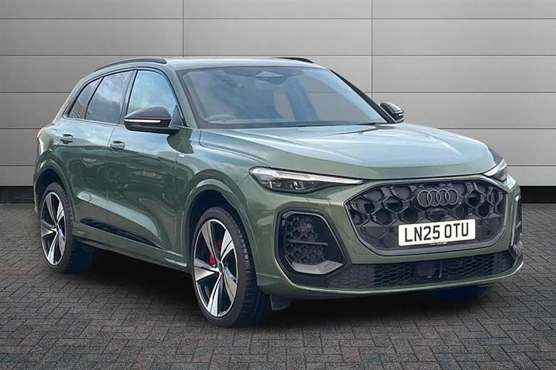 Green Used 2025 Audi Q5 Advanced SUV | £52,450 - Image 1/4