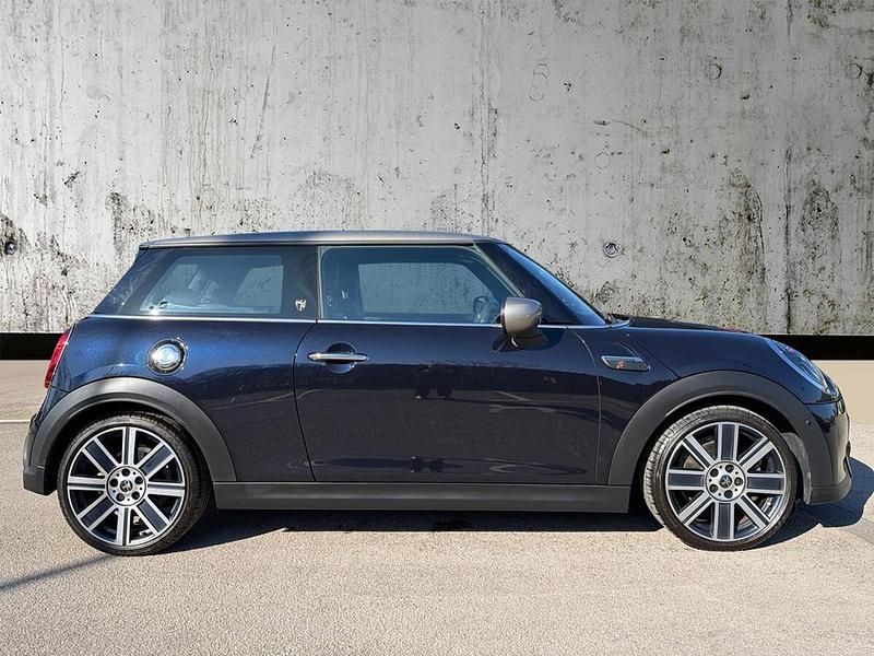 Used Mini Cooper S Exclusive 176 HP (129 kW) 2023 Black Hatchback