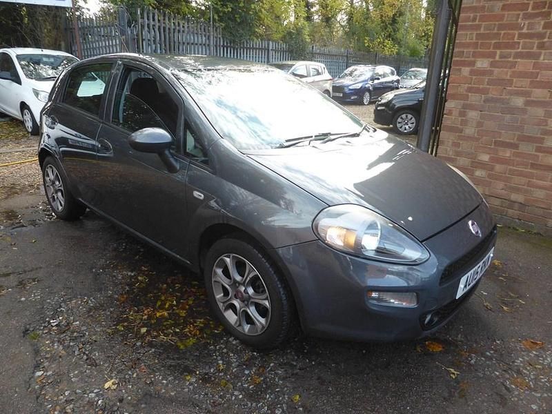 Used Fiat Punto Easy 69 HP (50 kW) 2015 Grey Hatchback
