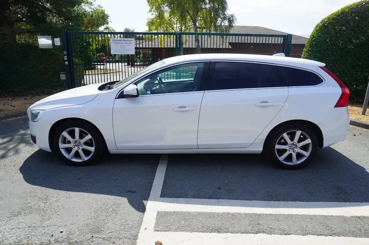 Used Volvo V60 SE Lux 2026 White Estate