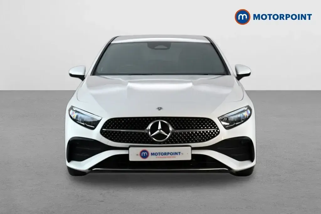 Used Mercedes A180 Executive 136 HP (100 kW) 2024 White Hatchback