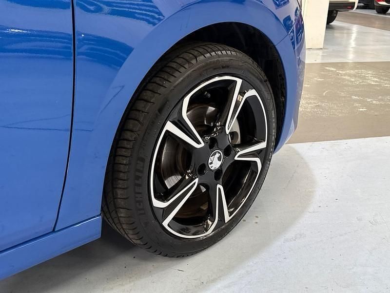 Used Vauxhall Corsa Ultimate 136 HP (100 kW) 2025 Blue Hatchback