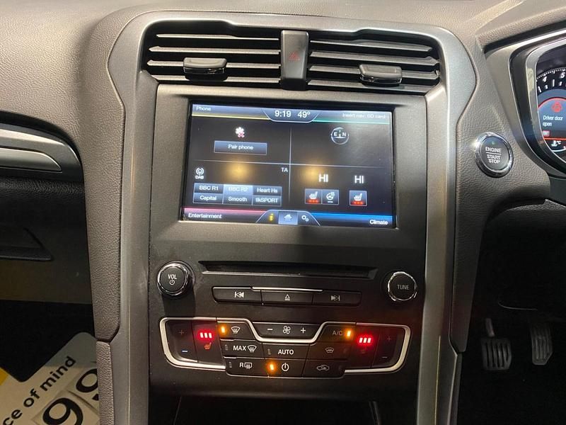 Usado Ford Mondeo Titanium 115 HP (84 kW) 2015 Azul Carrinha