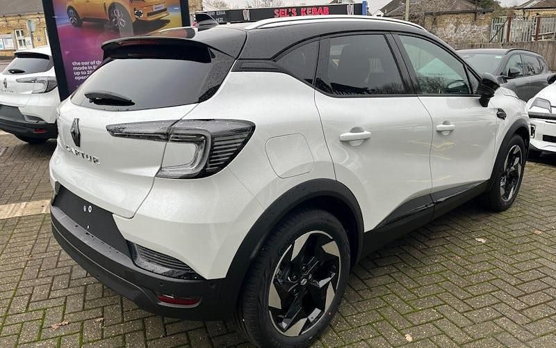 New Renault Captur Techno 91 HP (66 kW) 2025 Metallic  arctic white  SUV