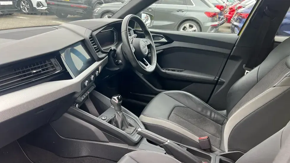 Używany Audi A1 S-Line 150 KM (110 kW) 2019 Żółty SUV