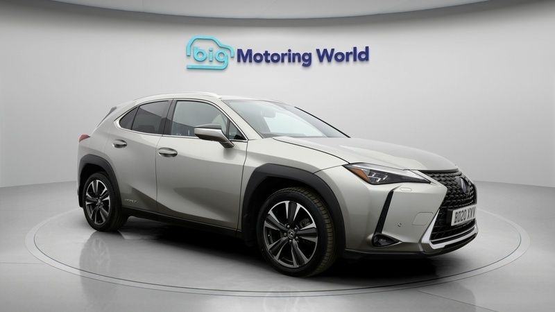 Used 2020 Lexus UX SUV | £22,300 (Expensive) - Image 1/4