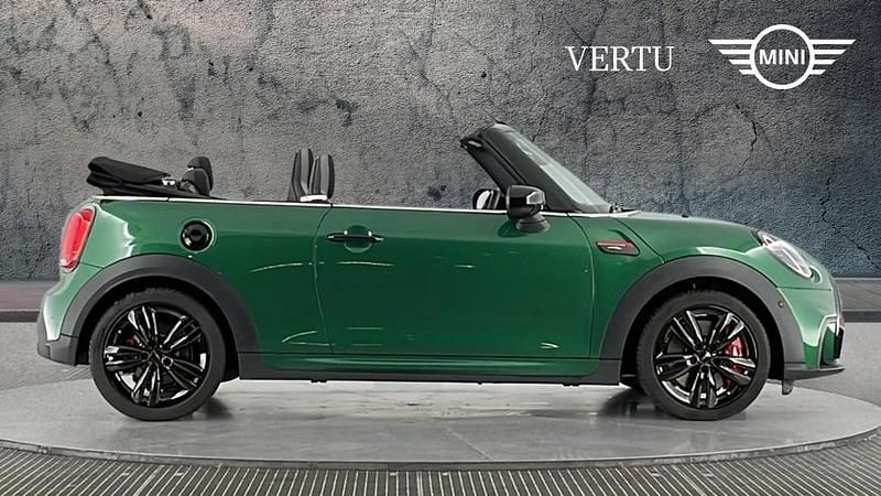Used Mini John Cooper Works 228 HP (167 kW) 2024 Green Hatchback