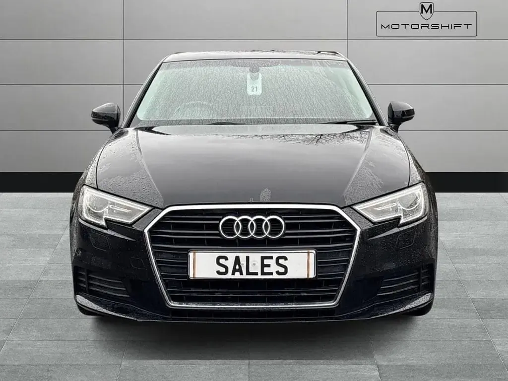 Usado Audi A3 Sportback Sport 110 CV (80 kW) 2017 Negro Utilitario