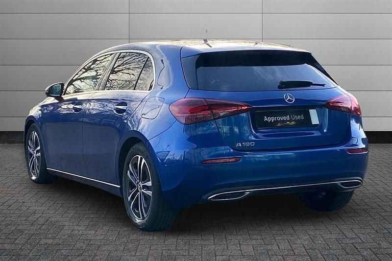Used Mercedes A180 Executive 136 HP (100 kW) 2025 Blue Hatchback
