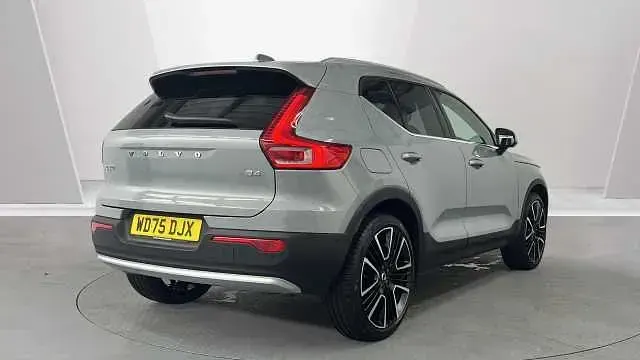 Used Volvo XC40 Ultra 194 HP (142 kW) 2025 Grey SUV