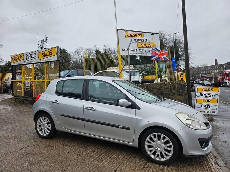 Silver Used 2008 Renault Clio II Dynamique Hatchback | £1,295 (Fair price) - Image 1/4