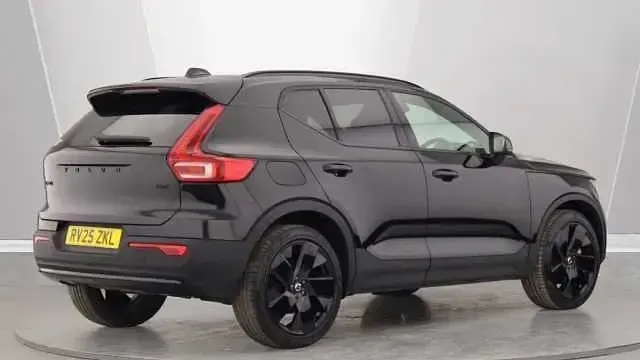 Used Volvo XC40 Plus 163 HP (119 kW) 2025 SUV