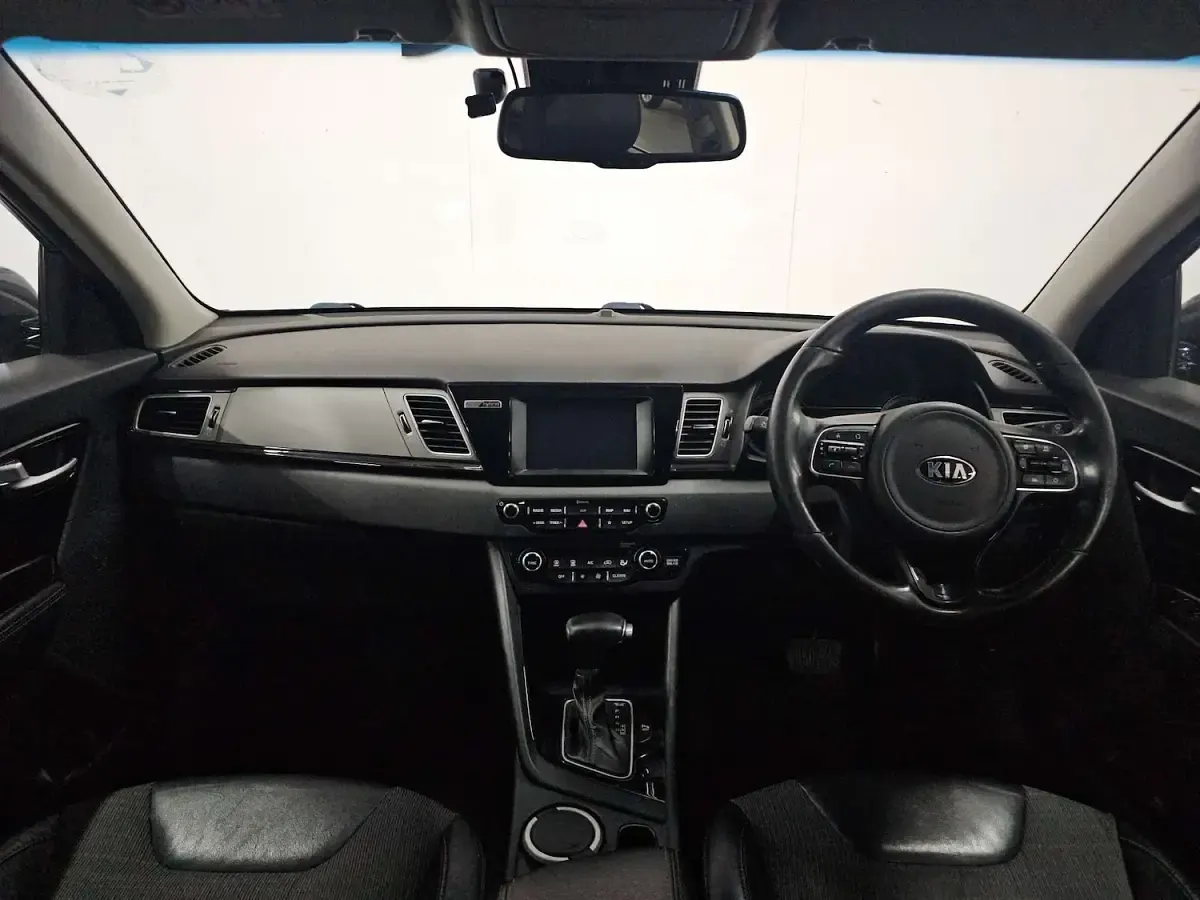 Used Kia Niro 139 HP (102 kW) 2018 Grey SUV