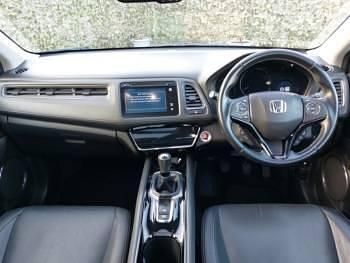 Używany Honda HR-V EX 130 KM (95 kW) 2020 Biały SUV