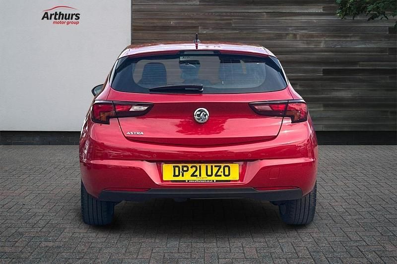 Red Used 2021 Vauxhall Astra Elite Hatchback | £10,997 (A bit pricey) - Image 1/4