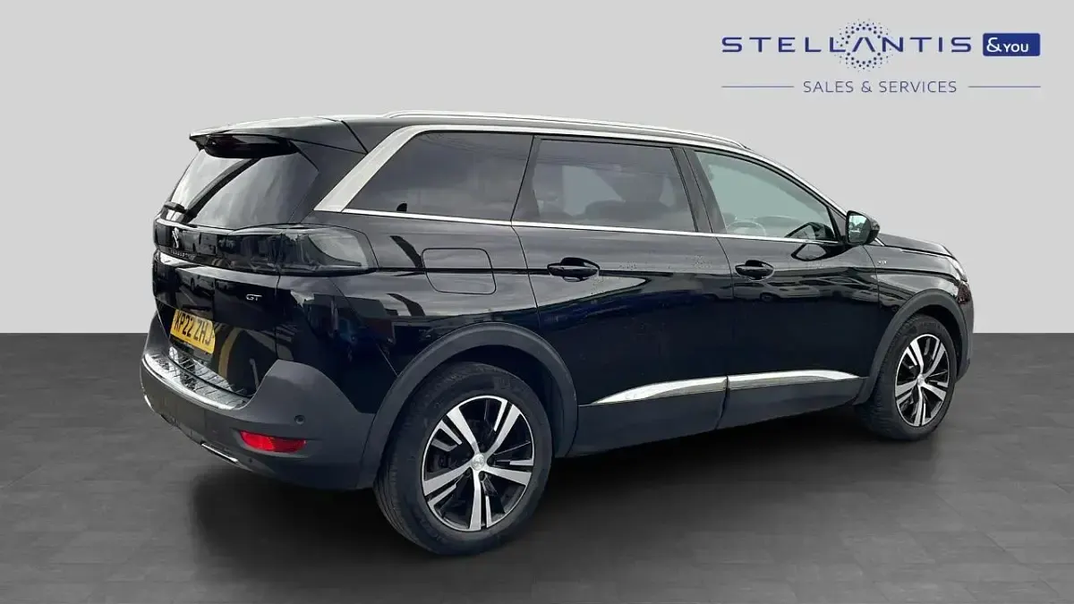 Used Peugeot 5008 GT 129 HP (94 kW) 2022 Black SUV