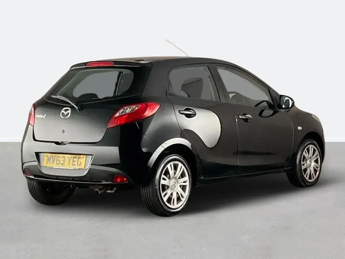 Usado Mazda 2 2013 Preto Citadino