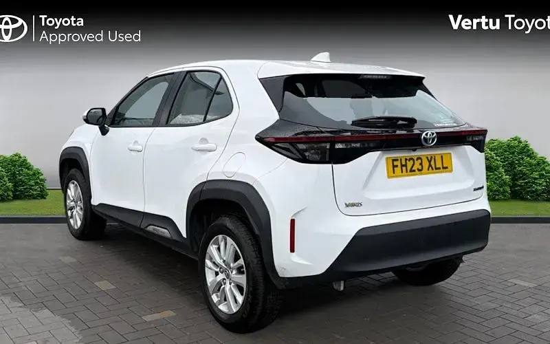 Used Toyota Yaris Hybrid 116 HP (85 kW) 2026 Estate