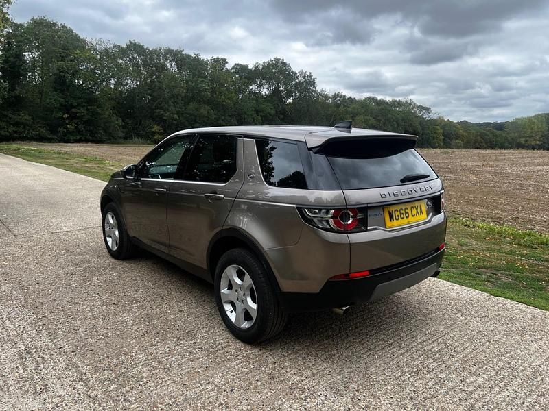 Used Land Rover Discovery Sport SE 150 HP (110 kW) 2016 Brown SUV