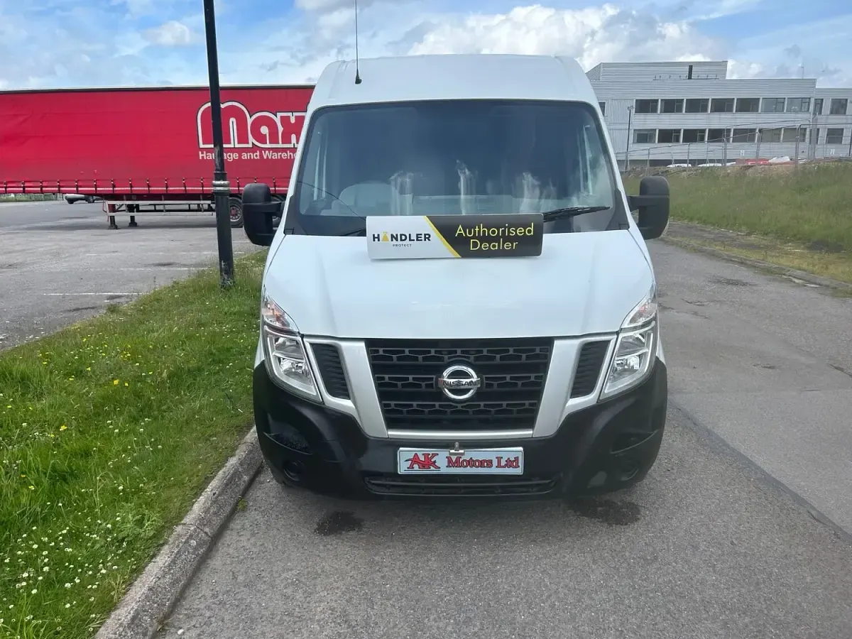 Used Nissan NV400 110 HP (80 kW) 2017 White Van