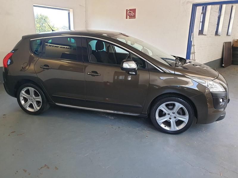 Brown Used 2012 Peugeot 3008 Allure Hatchback | £5,995 (Fair price) - Image 1/4