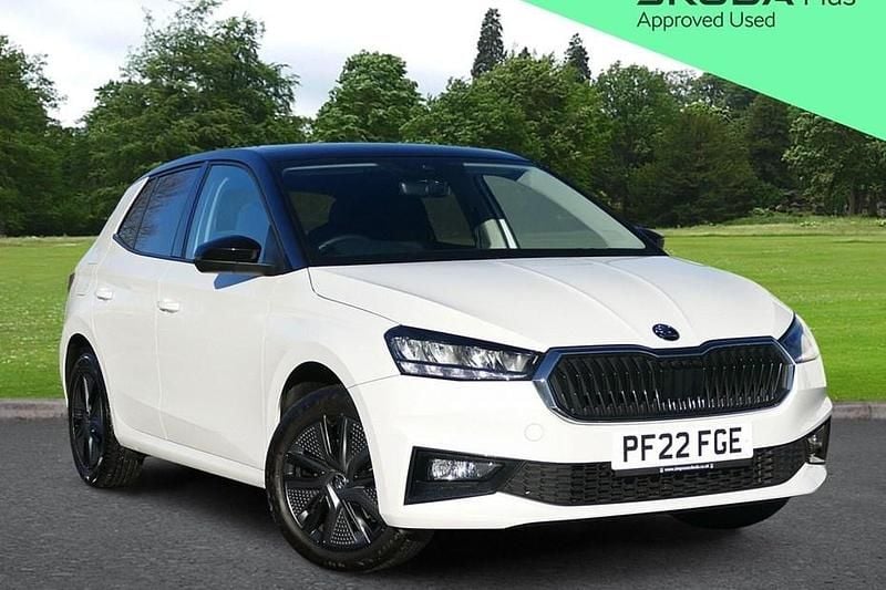 Candy white black magic pearl effect Used 2022 Skoda Fabia Colour Edition Hatchback | £14,495 (Fair price) - Image 1/1