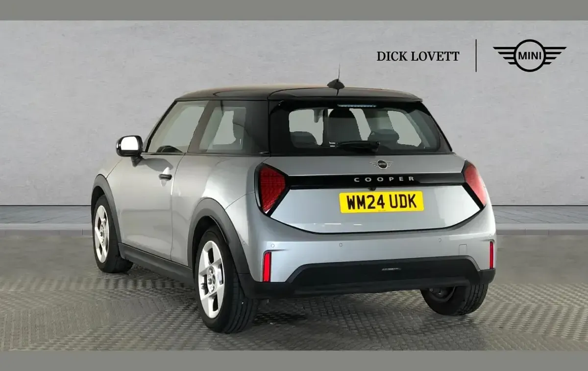 Used Mini Cooper Hatch 154 HP (113 kW) 2024 Silver Hatchback