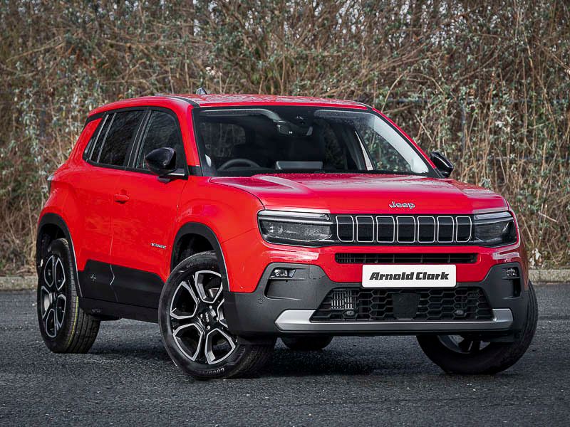 Solid ruby New 2025 Jeep Avenger Summit SUV | £22,998 (Fair price) - Image 1/4
