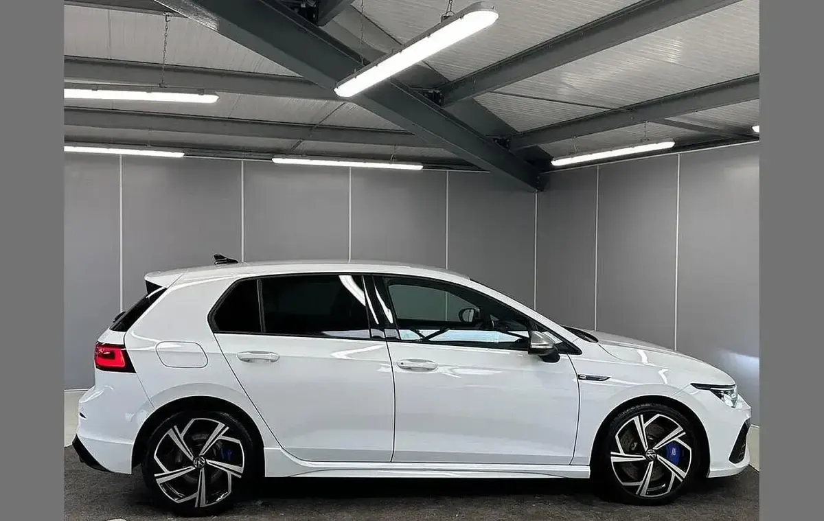 Used VW Golf VIII R 320 HP (235 kW) 2021 White Hatchback