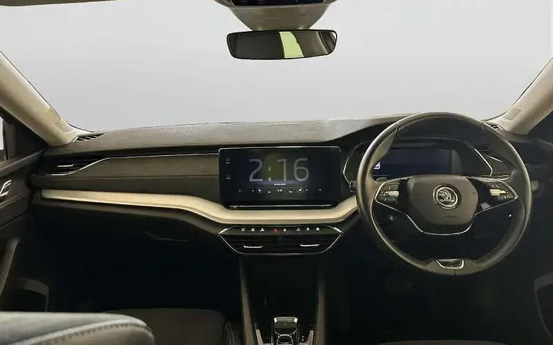 Gebraucht Skoda Octavia SE L 150 PS (110 kW) 2023 Grau Kombi